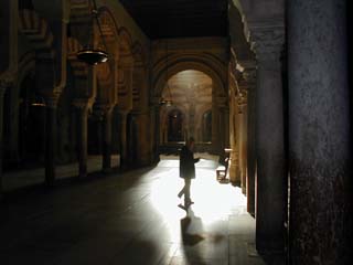 Man in Cordoba mosque &copy; C. Ostyn